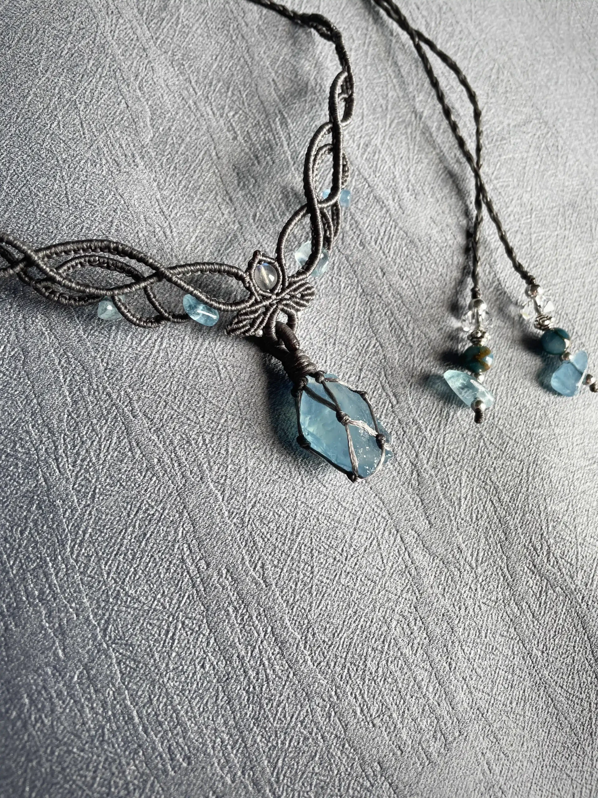 aquamarine woven necklace (1)