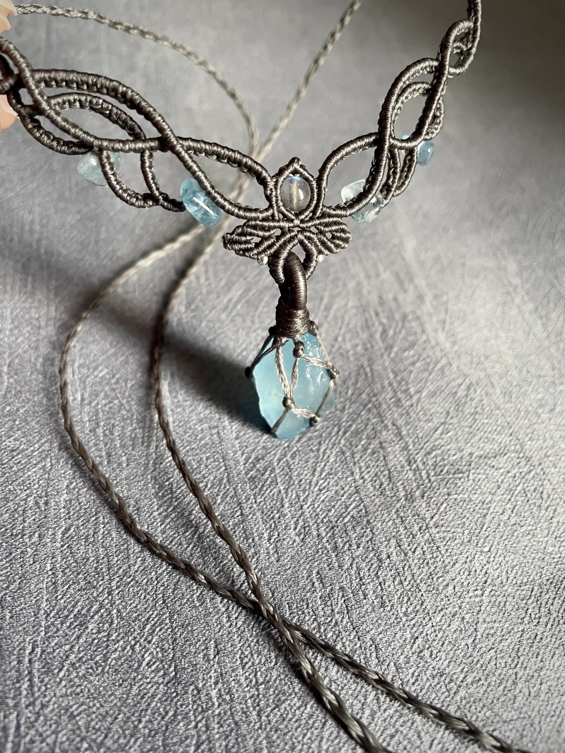 aquamarine woven necklace (2)