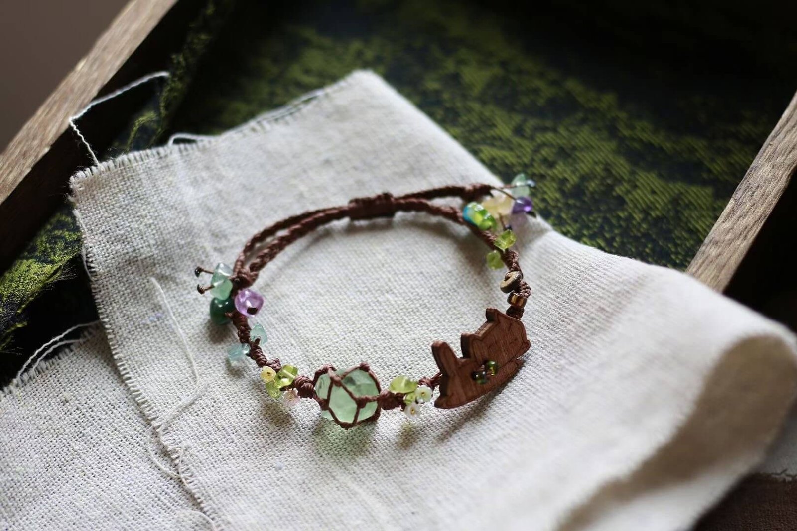cute cat green fluorite macrame bracelet dewberryart (6)