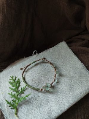 minimalist green fluorite macrame bracelet (2)